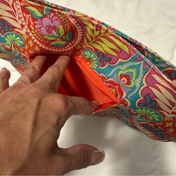 Vera Bradley Paisley In Paradise Pattern Triple Zip Hipster - Picture 7 of 9